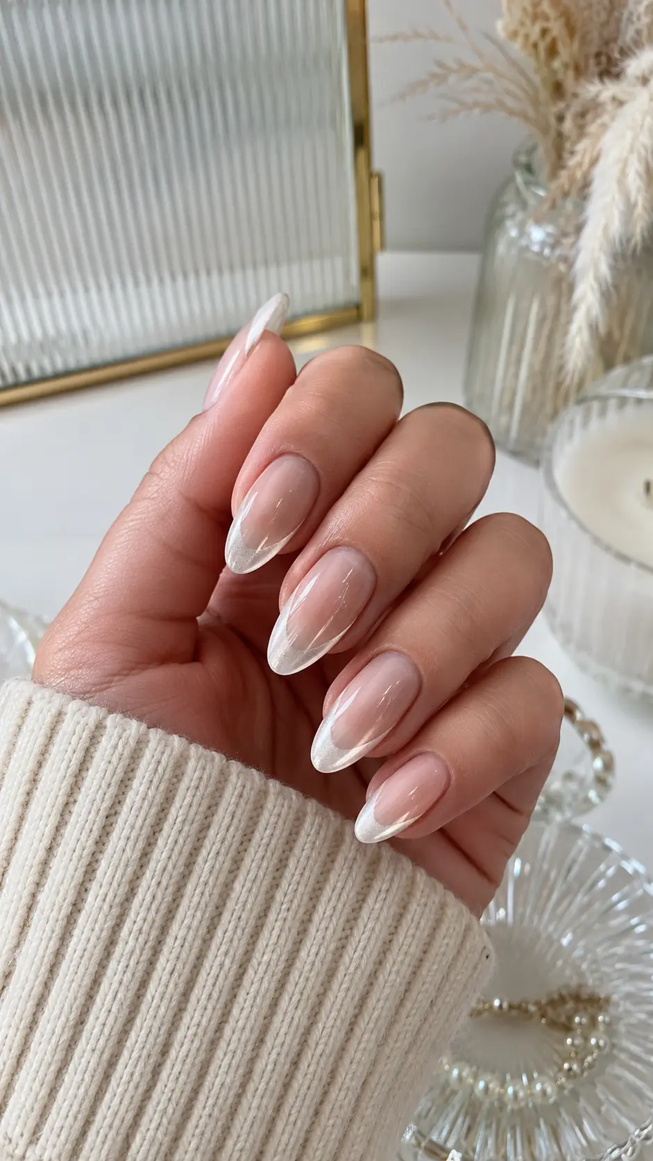 White Velvet Cat-Eye French Tips