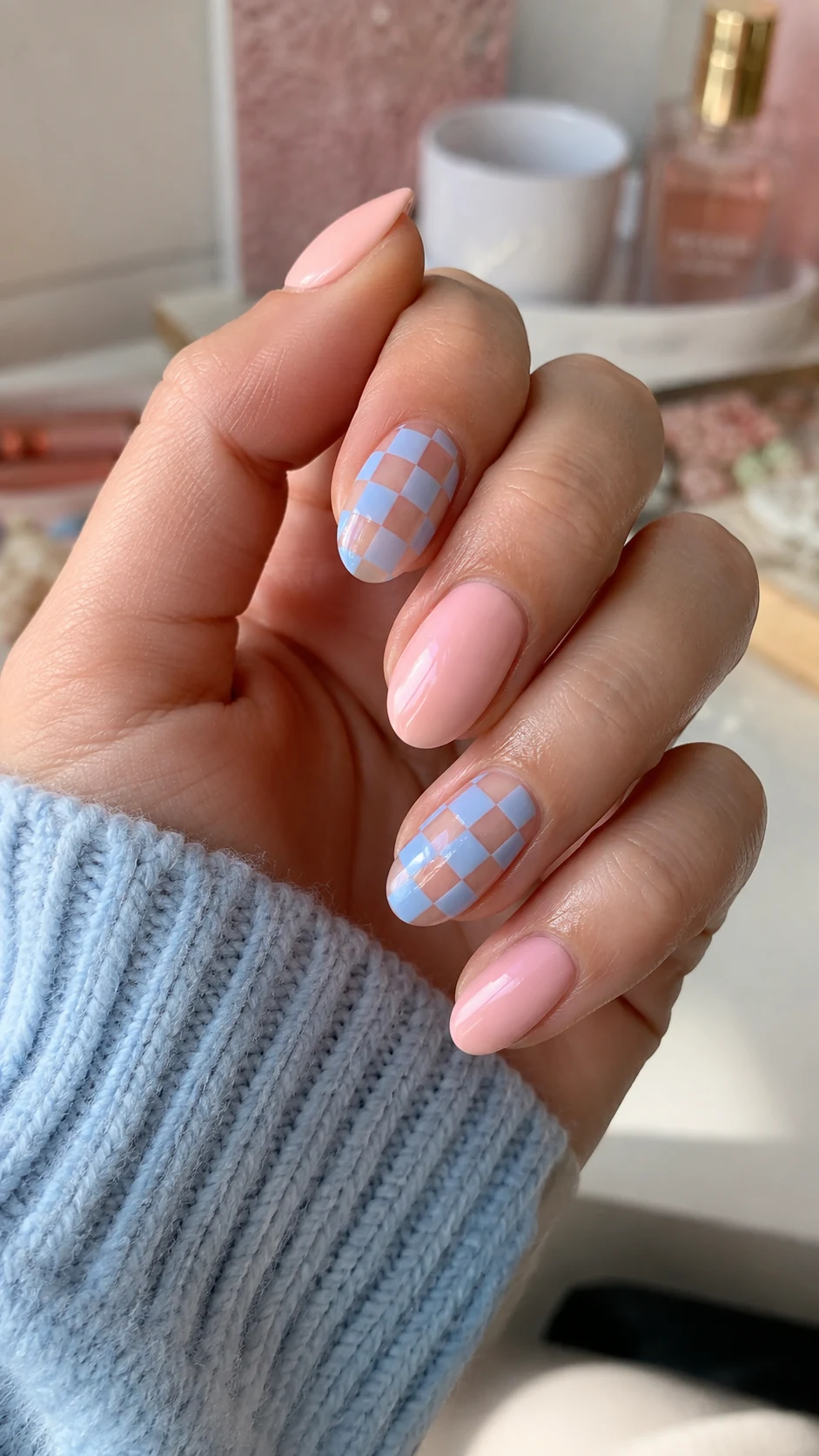 Baby blue checkerboard simple Y2K nails with pale pink polish